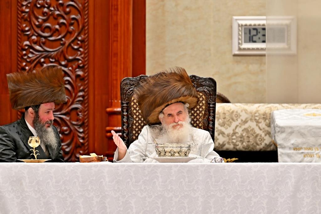 יום הקדוש בחצר הקודש ויזניץ