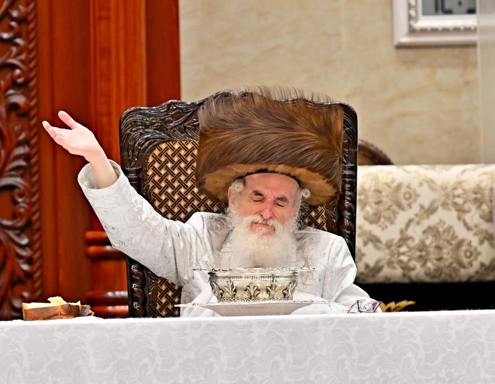 יום הקדוש בחצר הקודש ויזניץ