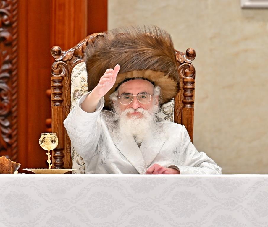 יום הקדוש בחצר הקודש ויזניץ