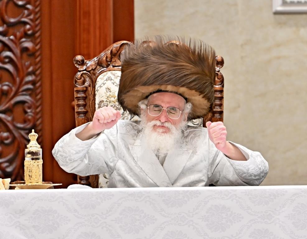 יום הקדוש בחצר הקודש ויזניץ