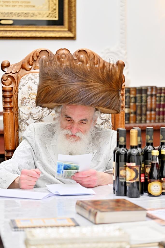 יום הקדוש בחצר הקודש ויזניץ