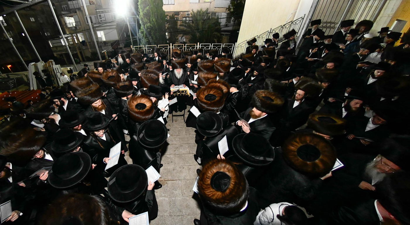 מוצאי יום כיפור בנדבורנה