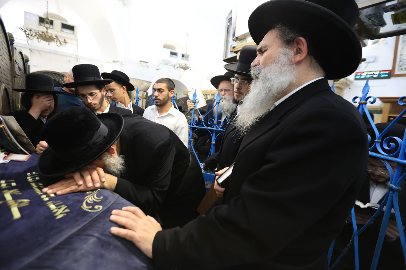 האדמו"ר מאשלג באתרא קדישא מירון