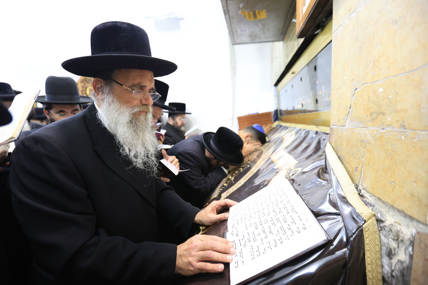 האדמו"ר מאשלג באתרא קדישא מירון