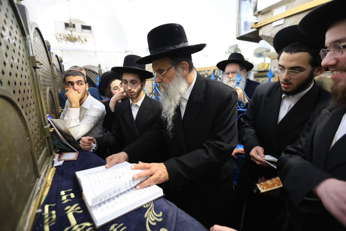 האדמו"ר מאשלג באתרא קדישא מירון