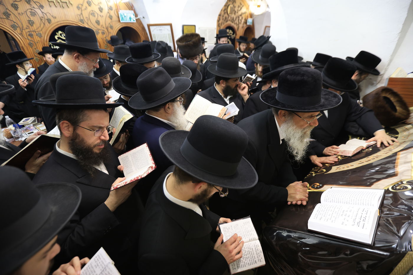 האדמו"ר מאשלג באתרא קדישא מירון