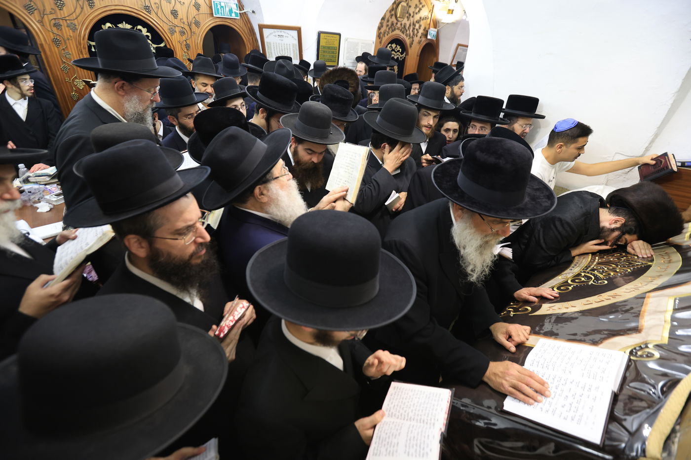 האדמו"ר מאשלג באתרא קדישא מירון