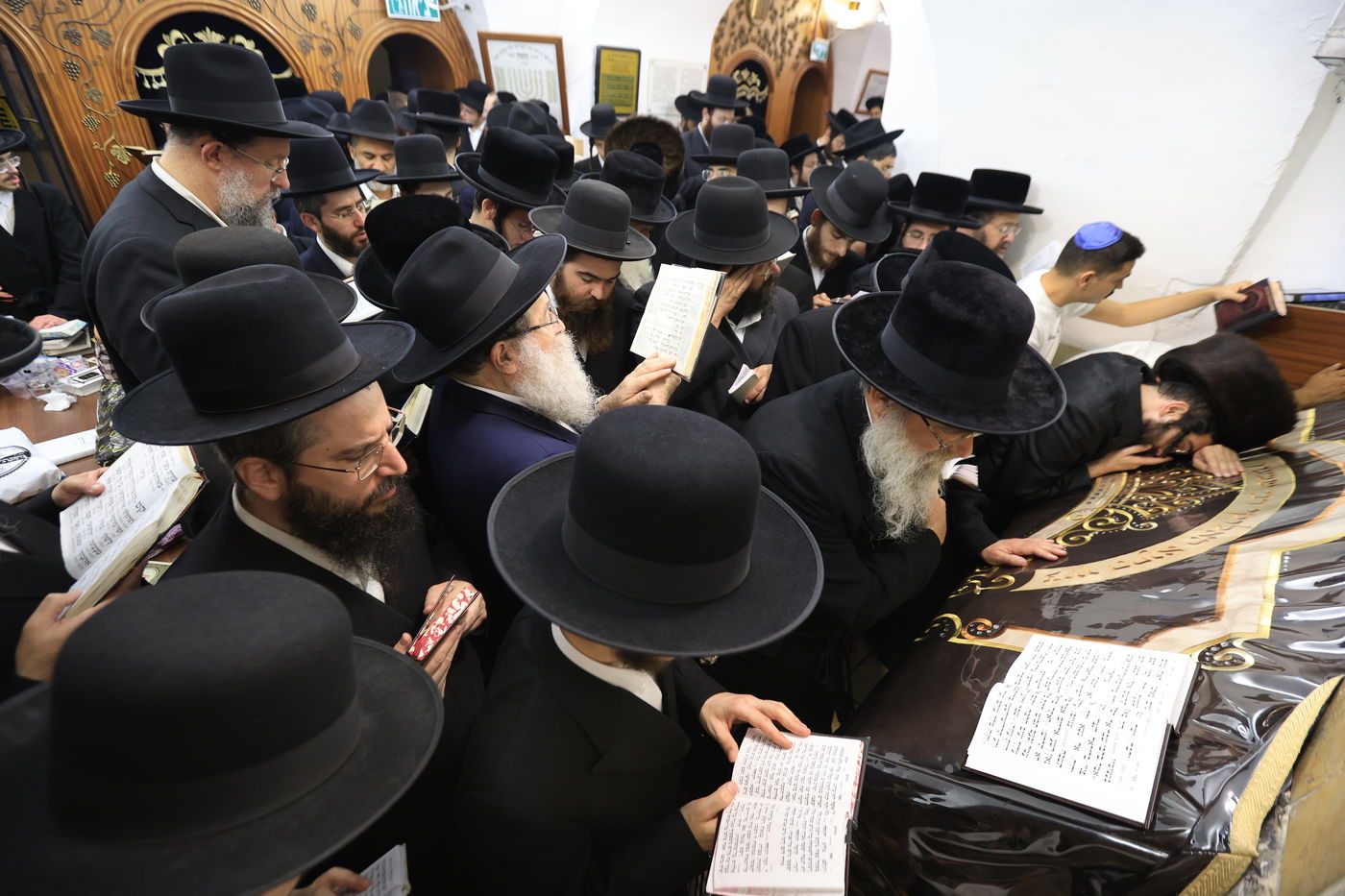 האדמו"ר מאשלג באתרא קדישא מירון