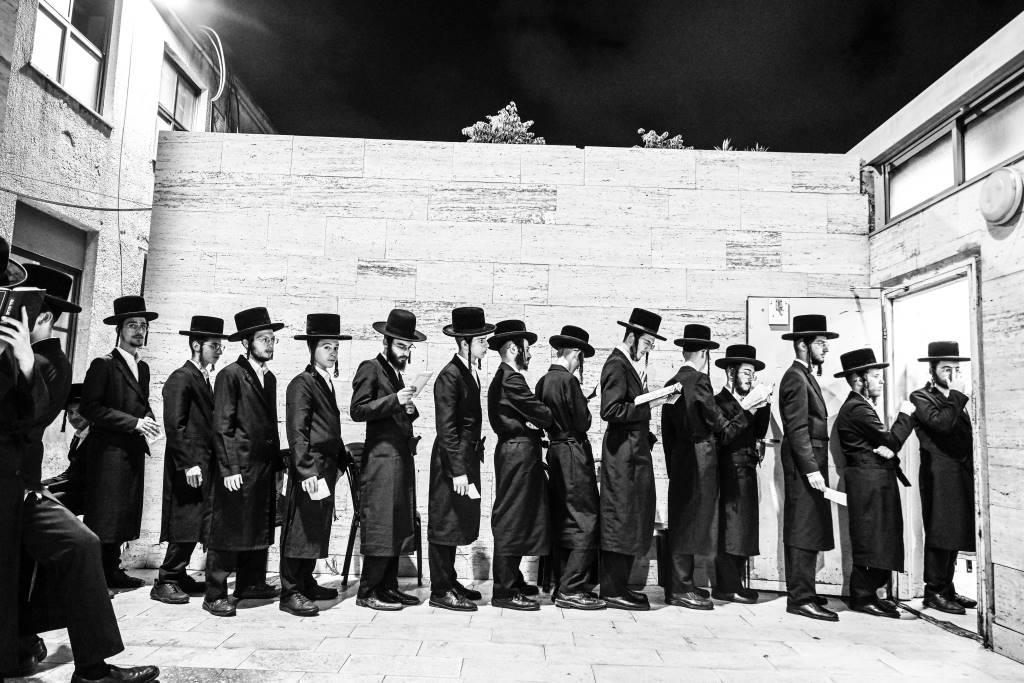 עשרת ימי תשובה ערב ומוצאי יו''כ בחצר הקודש צאנז