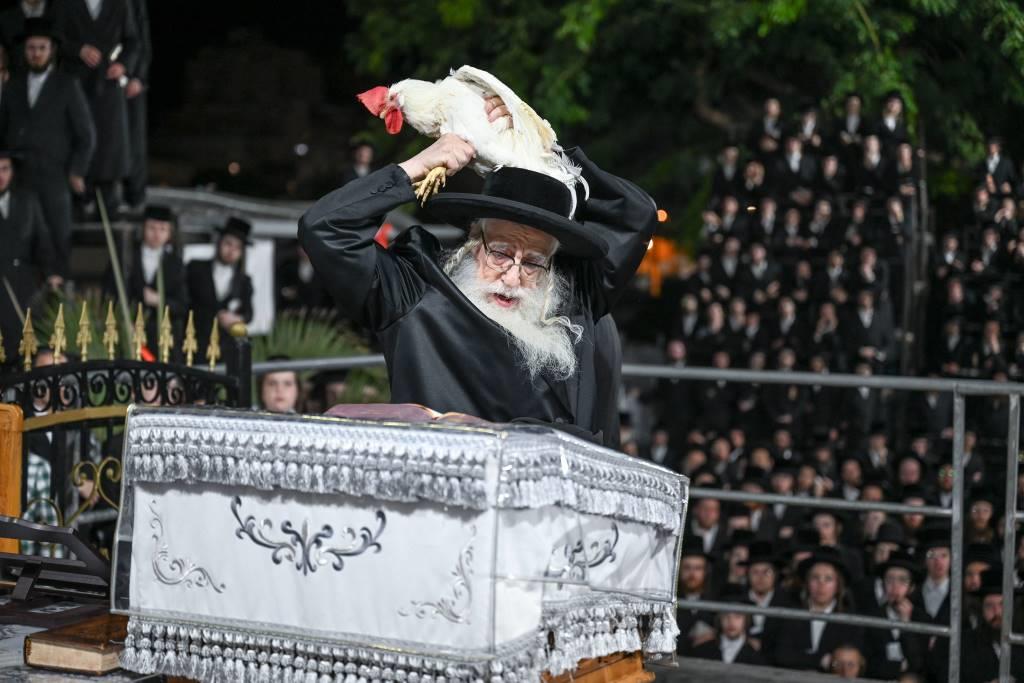 האדמו"ר מצאנז במנהג כפרות
