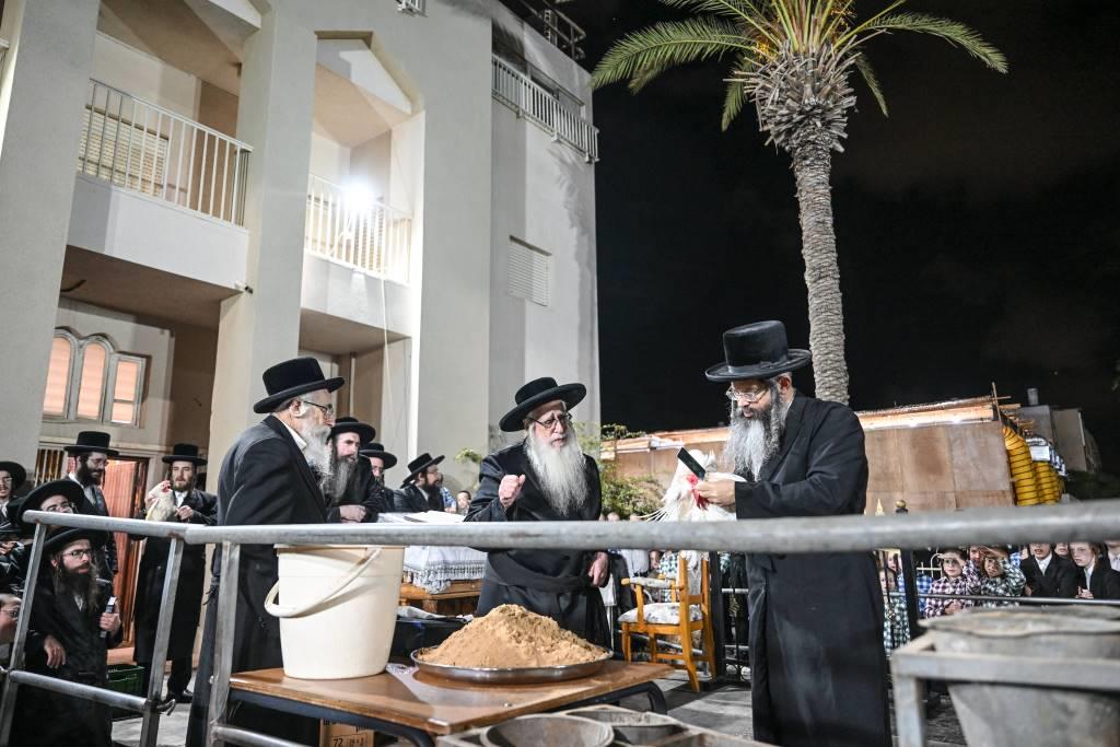 האדמו"ר מצאנז במנהג כפרות