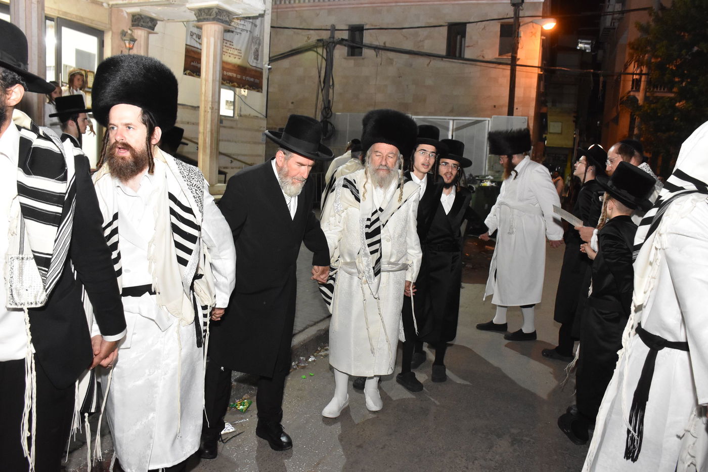 מראות ערב ומוצאי יום הכיפורים באשלג