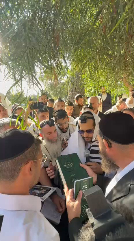 שמוליק הלפרין עם הינוקא