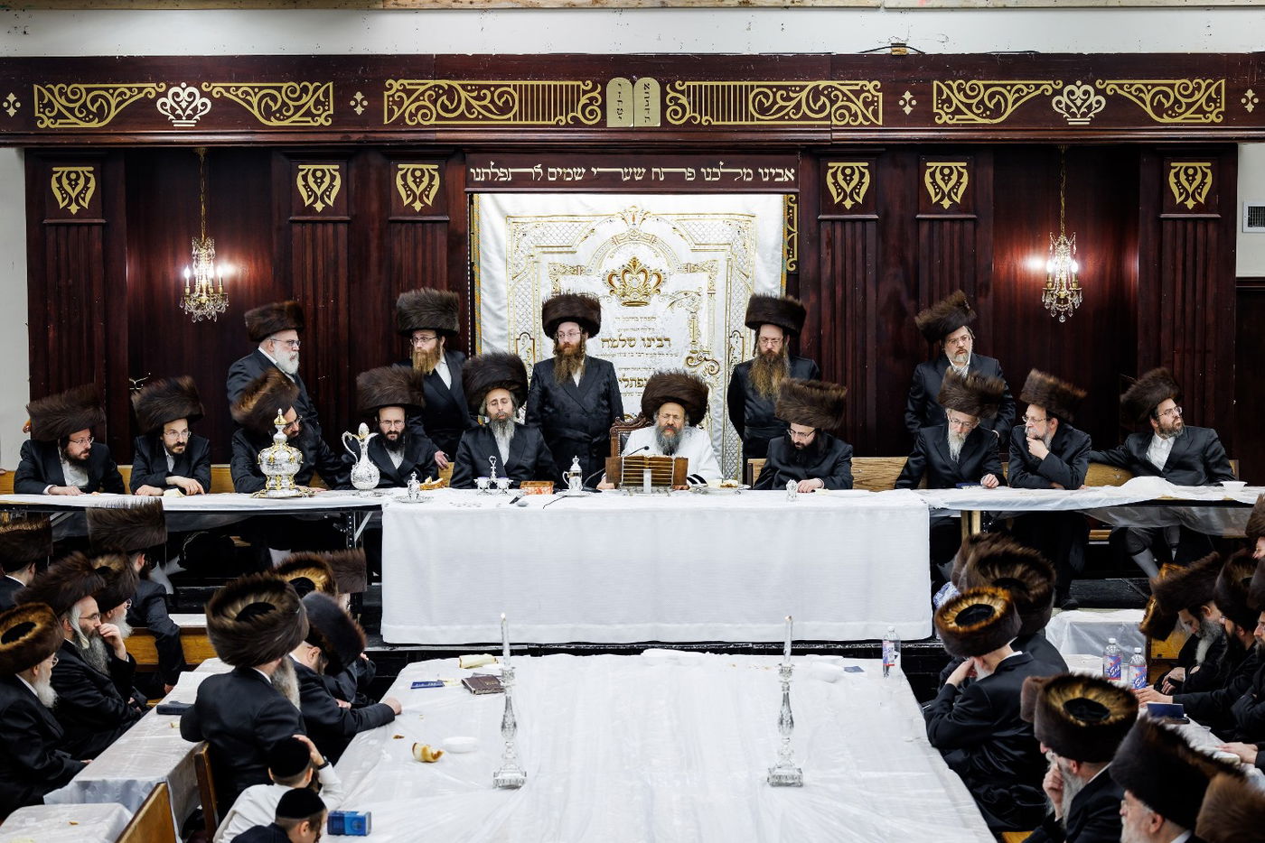 ערב ומוצאי יום כיפור בחצה"ק באבוב 45