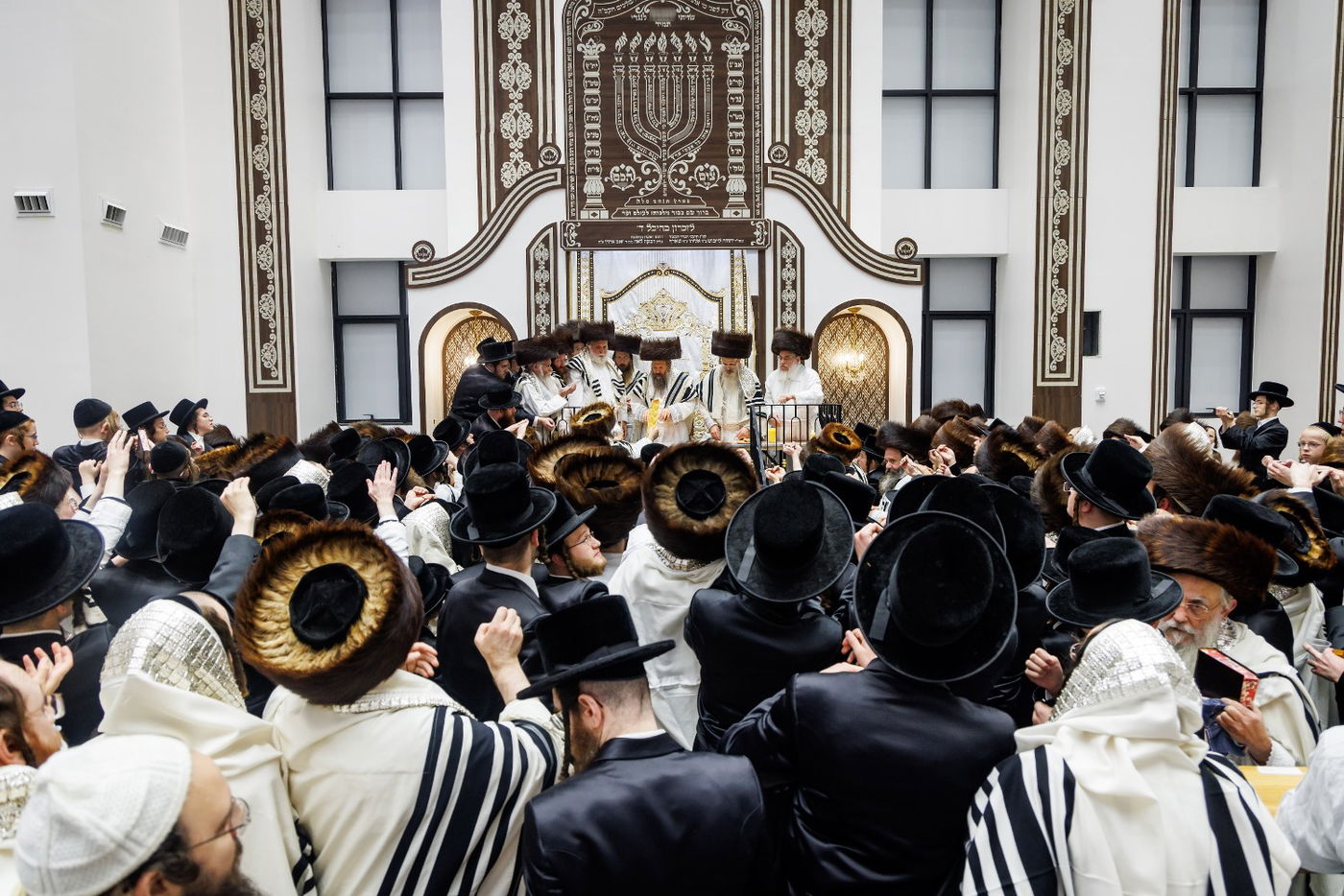 ערב ומוצאי יום כיפור בחצה"ק באבוב 45