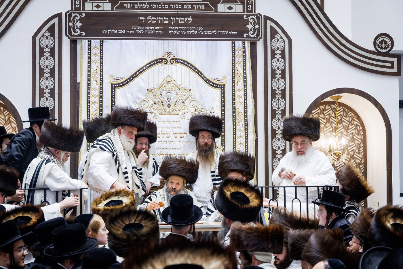 ערב ומוצאי יום כיפור בחצה"ק באבוב 45