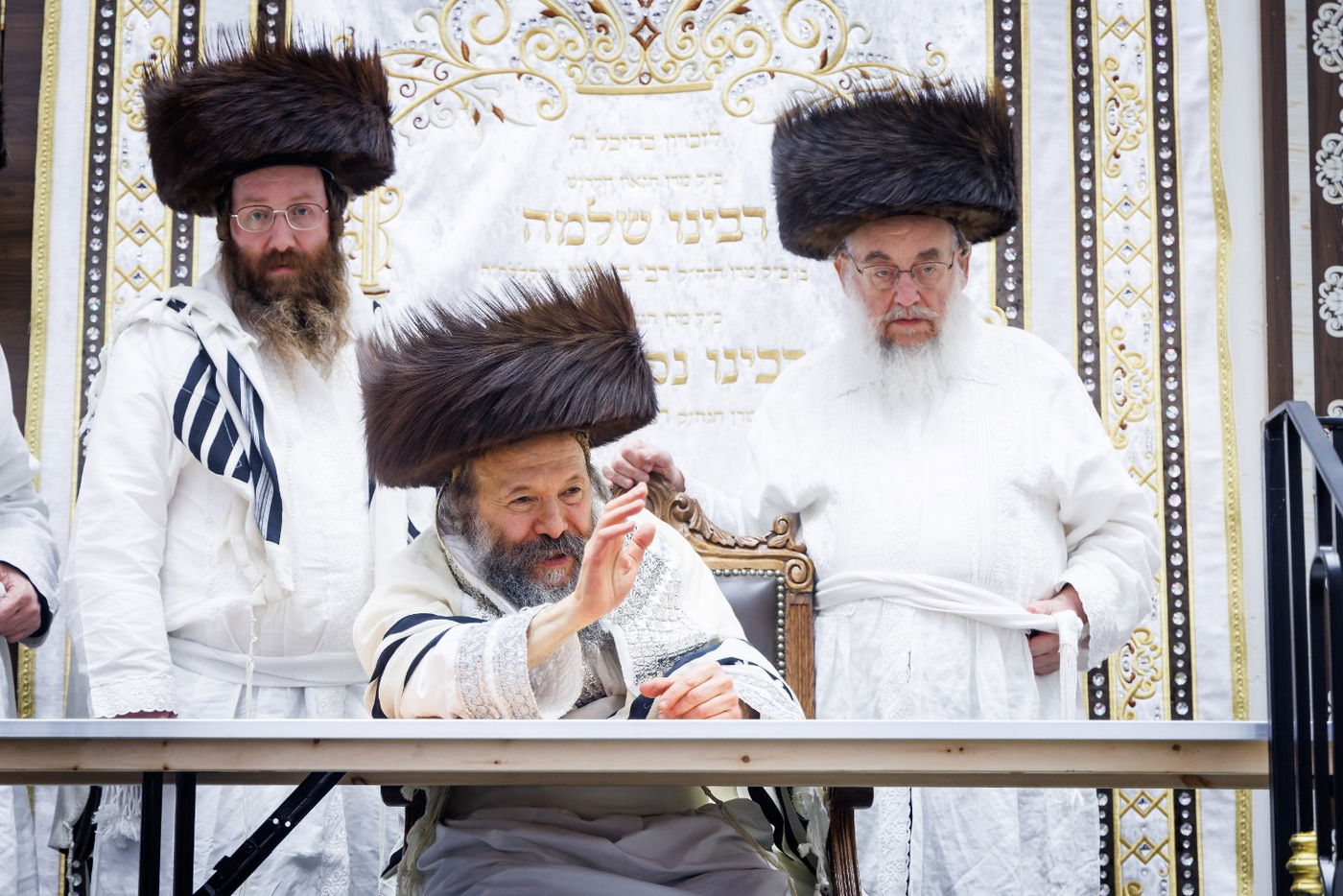 ערב ומוצאי יום כיפור בחצה"ק באבוב 45