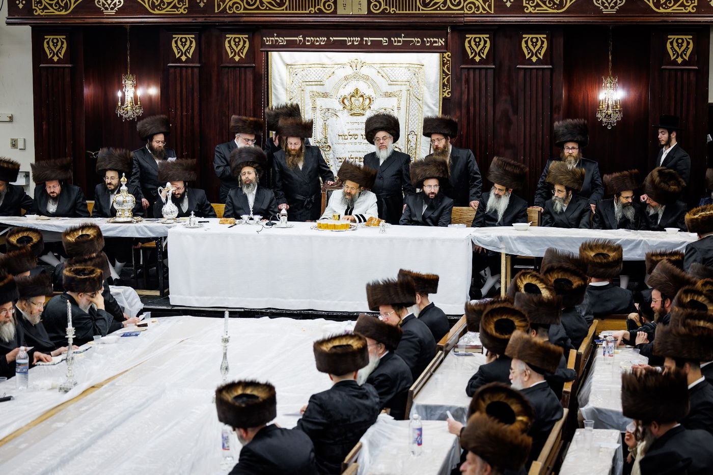 ערב ומוצאי יום כיפור בחצה"ק באבוב 45