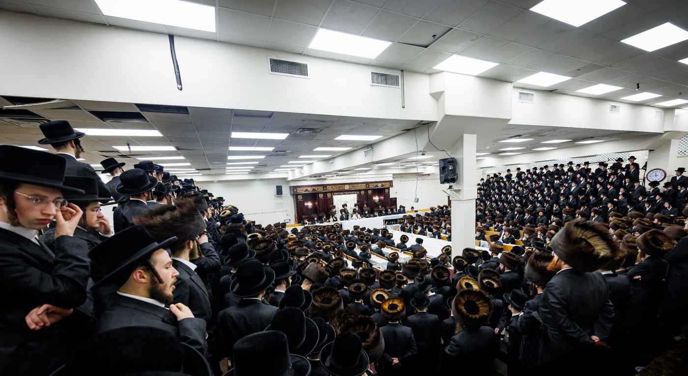 ערב ומוצאי יום כיפור בחצה"ק באבוב 45