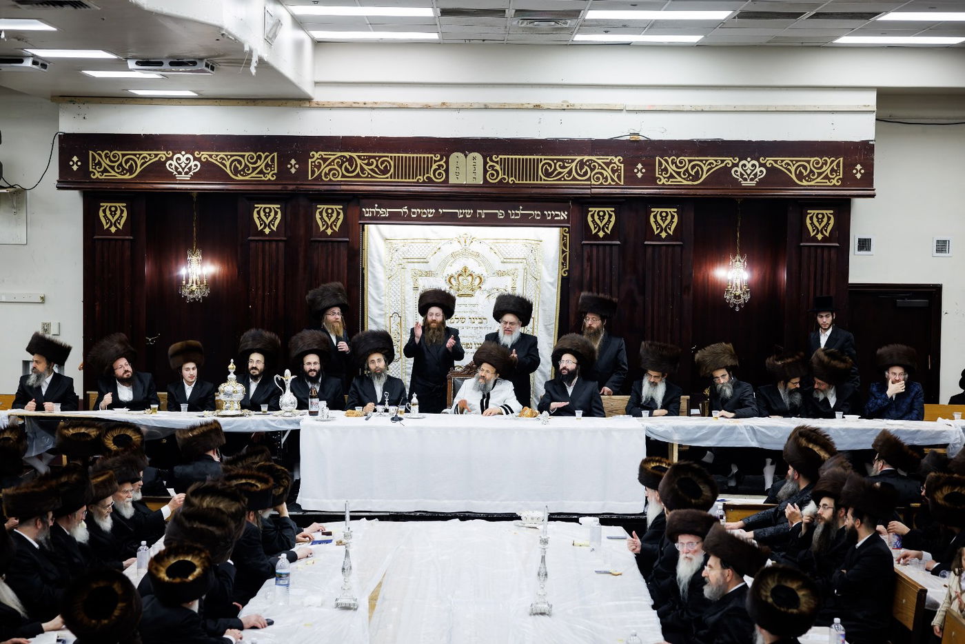 ערב ומוצאי יום כיפור בחצה"ק באבוב 45