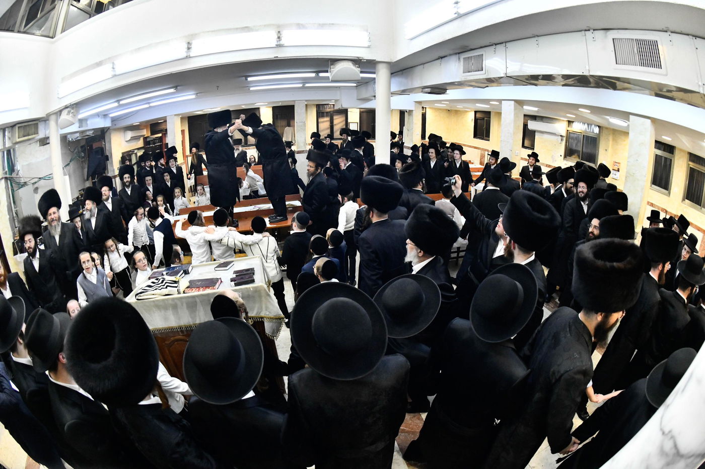 שמחת בית השואבה בחצה"ק אלכסנדר