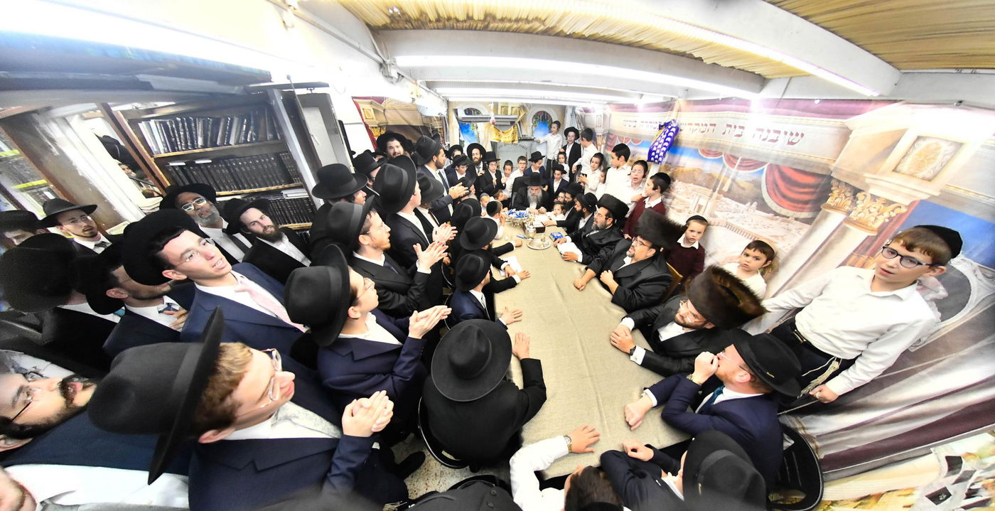 שמחת בית השואבה אצל הרה"ג יצחק שאול קנייבסקי