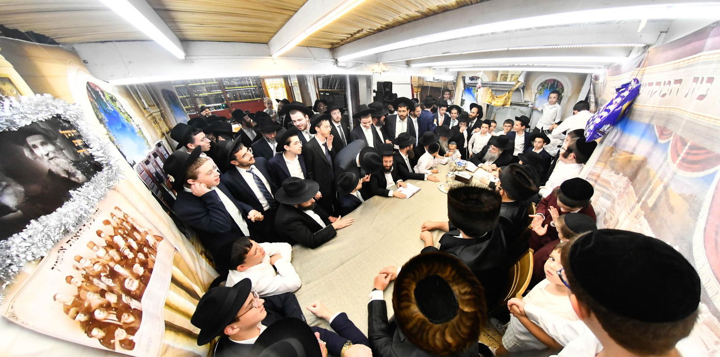 שמחת בית השואבה אצל הרה"ג יצחק שאול קנייבסקי