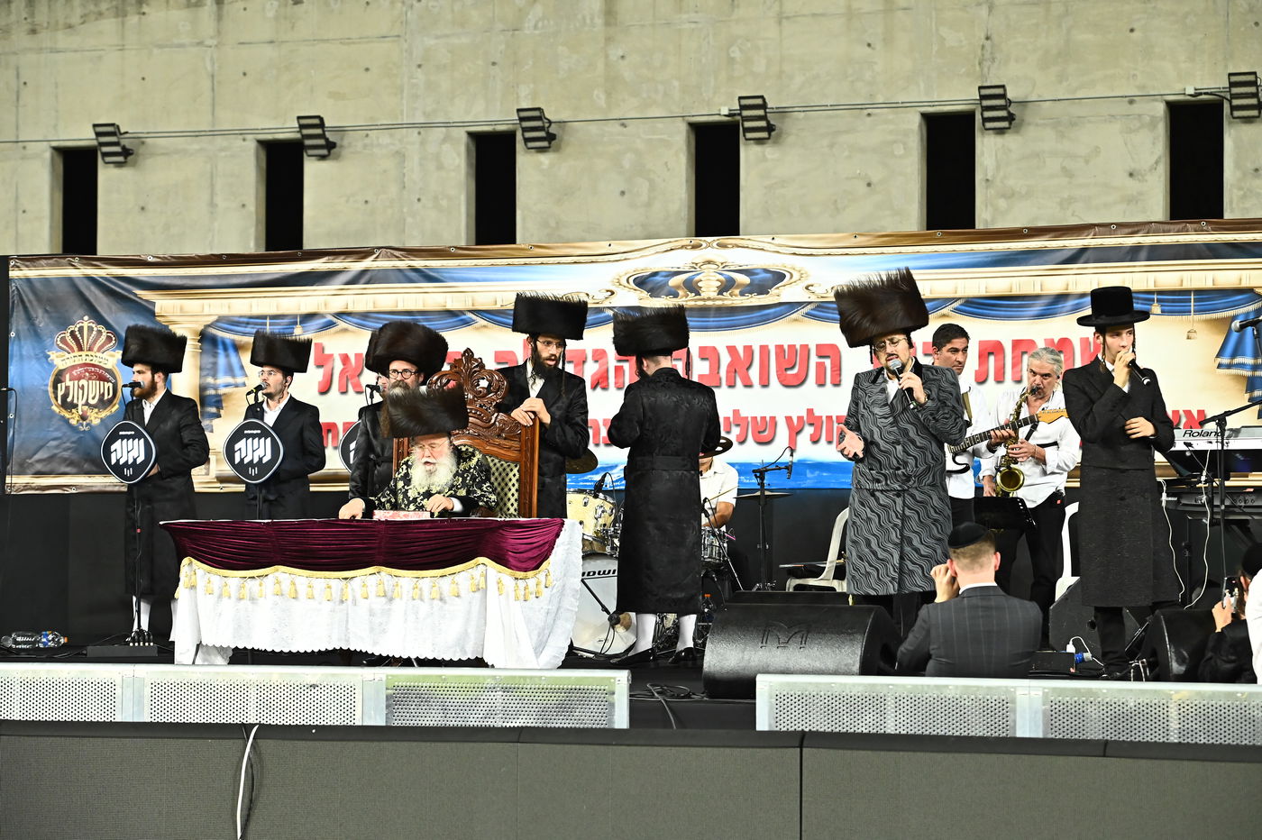 התזמורת במעמד