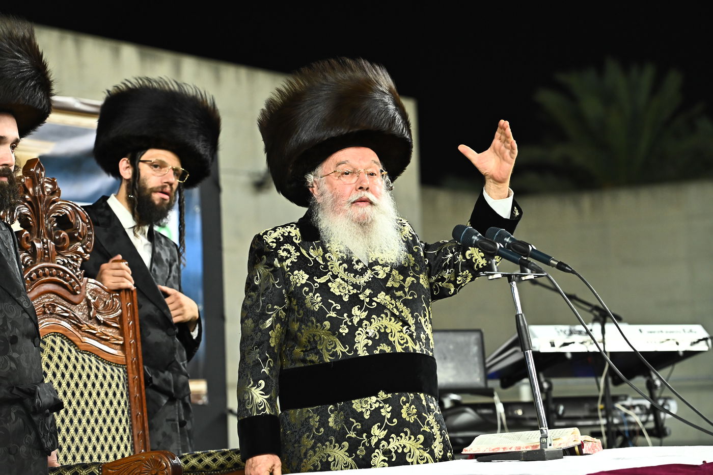 האדמו"ר ממישקולץ - מנהיגה הרוחני של פתח תקוה