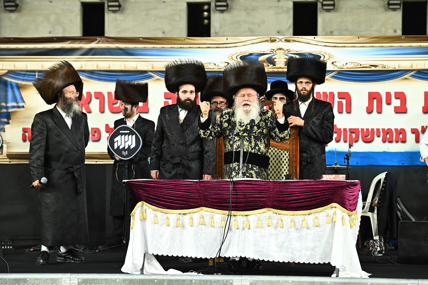 האדמו"ר ממישקולץ - מנהיגה הרוחני של פתח תקוה