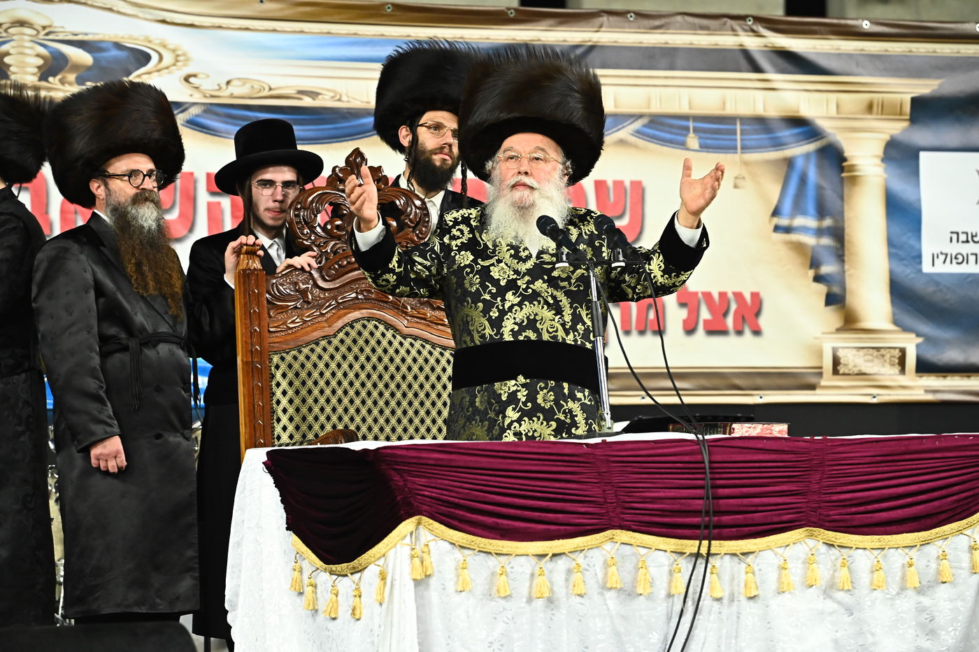 האדמו"ר ממישקולץ - מנהיגה הרוחני של פתח תקוה