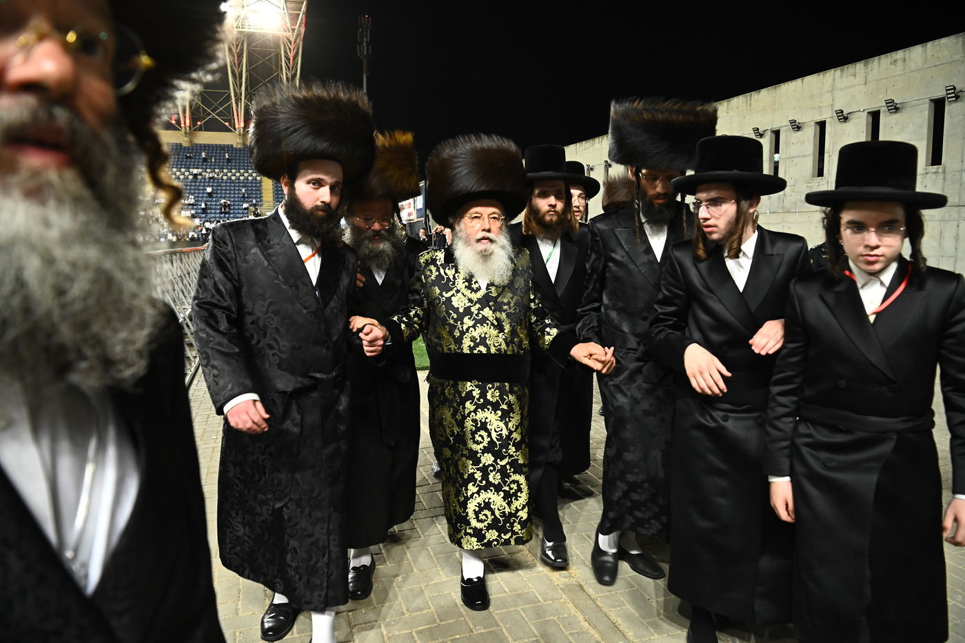 האדמו"ר ביציאתו מהמעמד