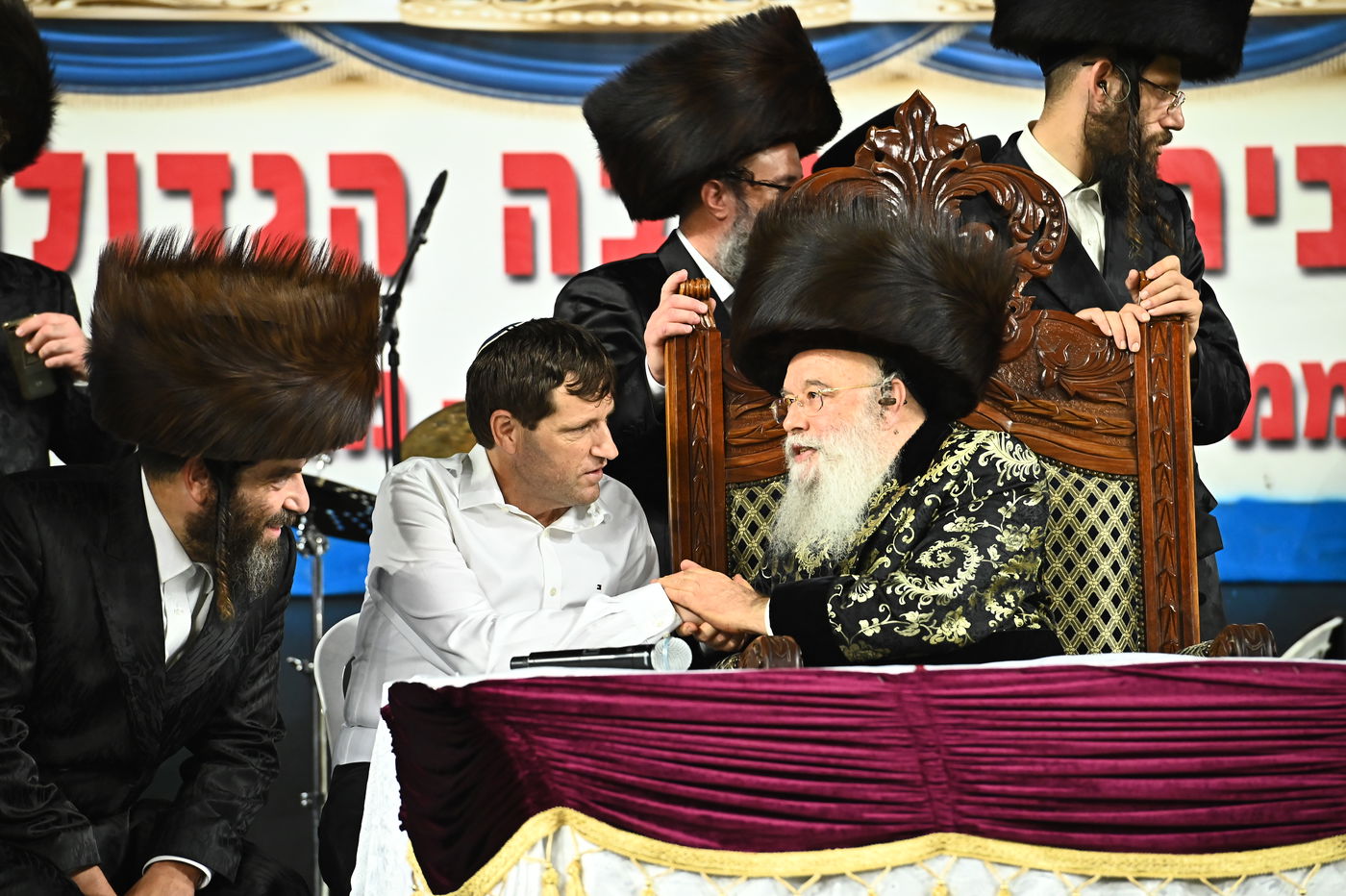 ראש העיר רמי גרינברג מתברך מהאדמו"ר ממישקולץ