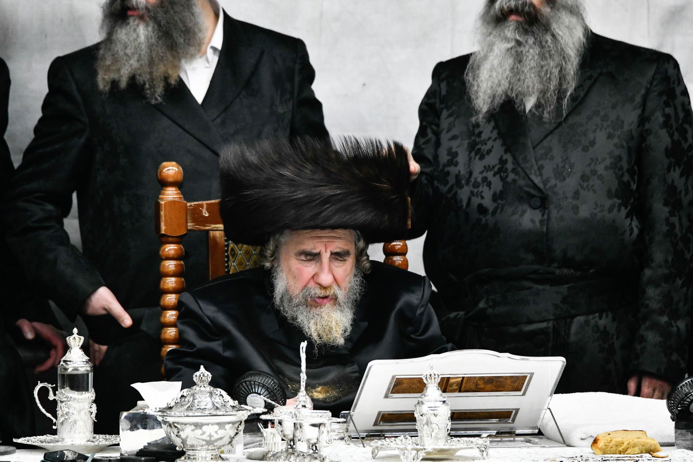 האדמו"ר מרחמסטריווקא בטיש חוה"מ סוכות