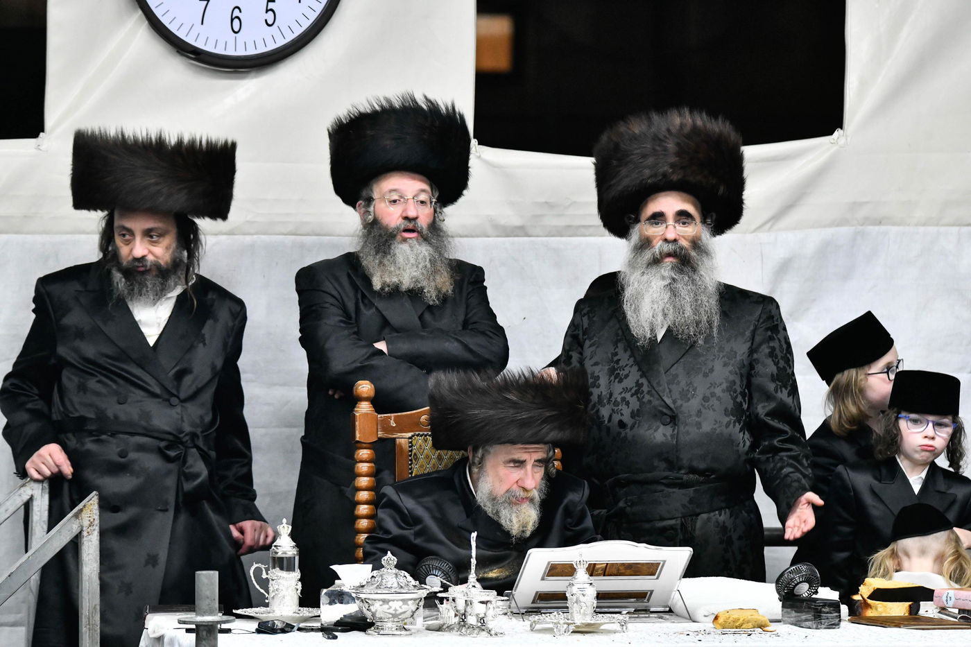 האדמו"ר מרחמסטריווקא בטיש חוה"מ סוכות