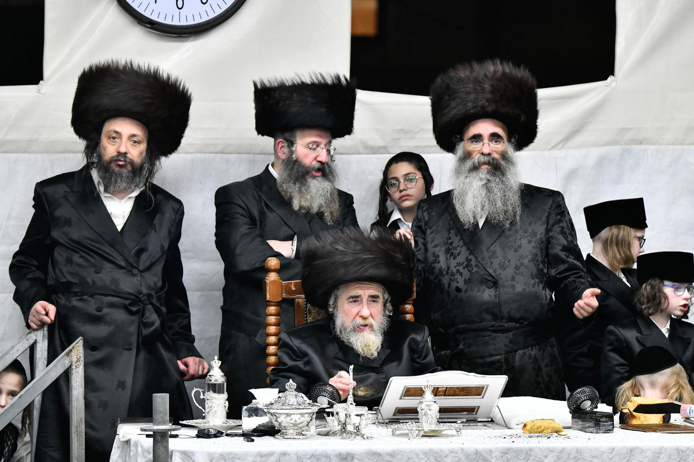 האדמו"ר מרחמסטריווקא בטיש חוה"מ סוכות