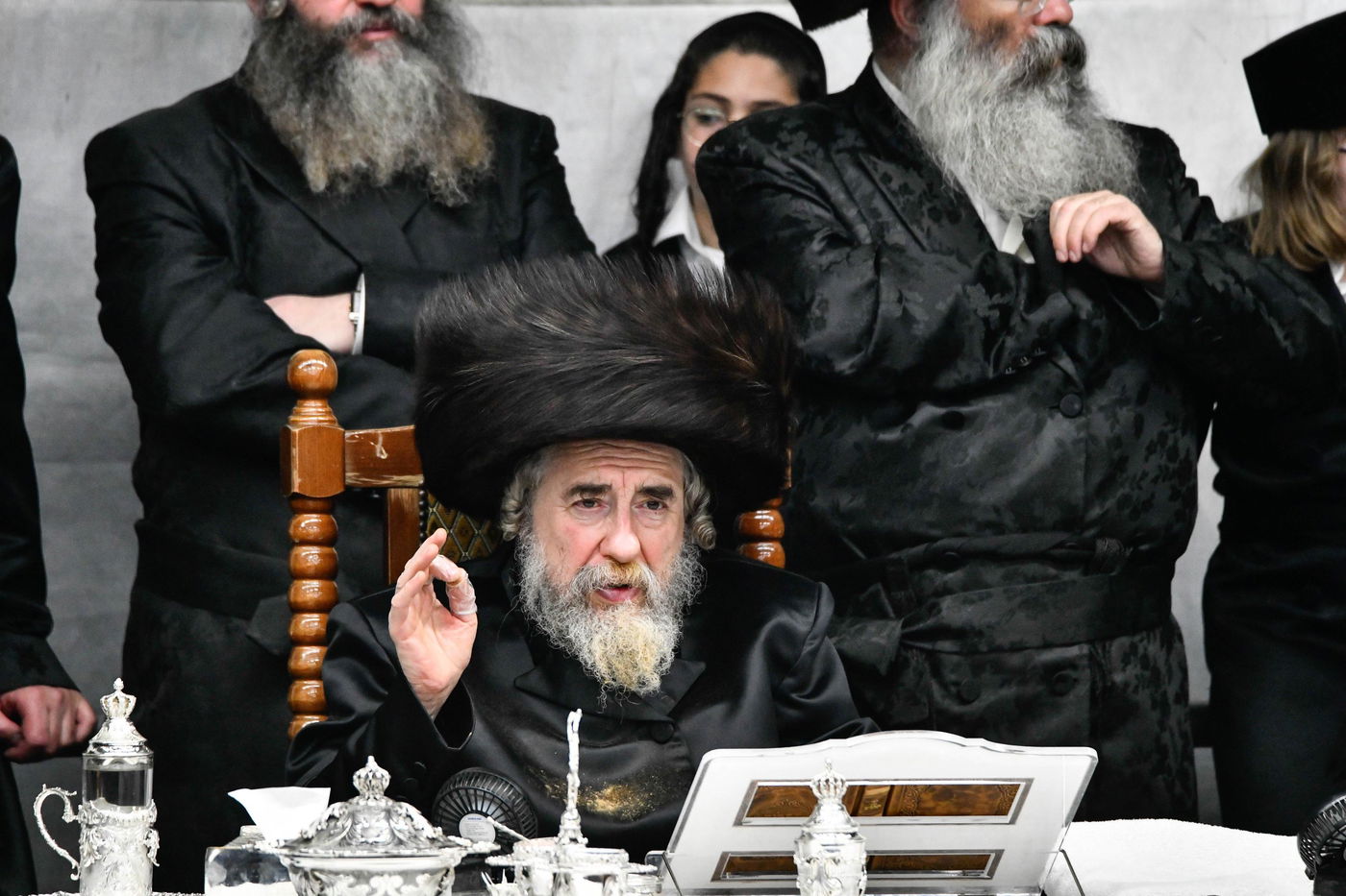 האדמו"ר מרחמסטריווקא בטיש חוה"מ סוכות