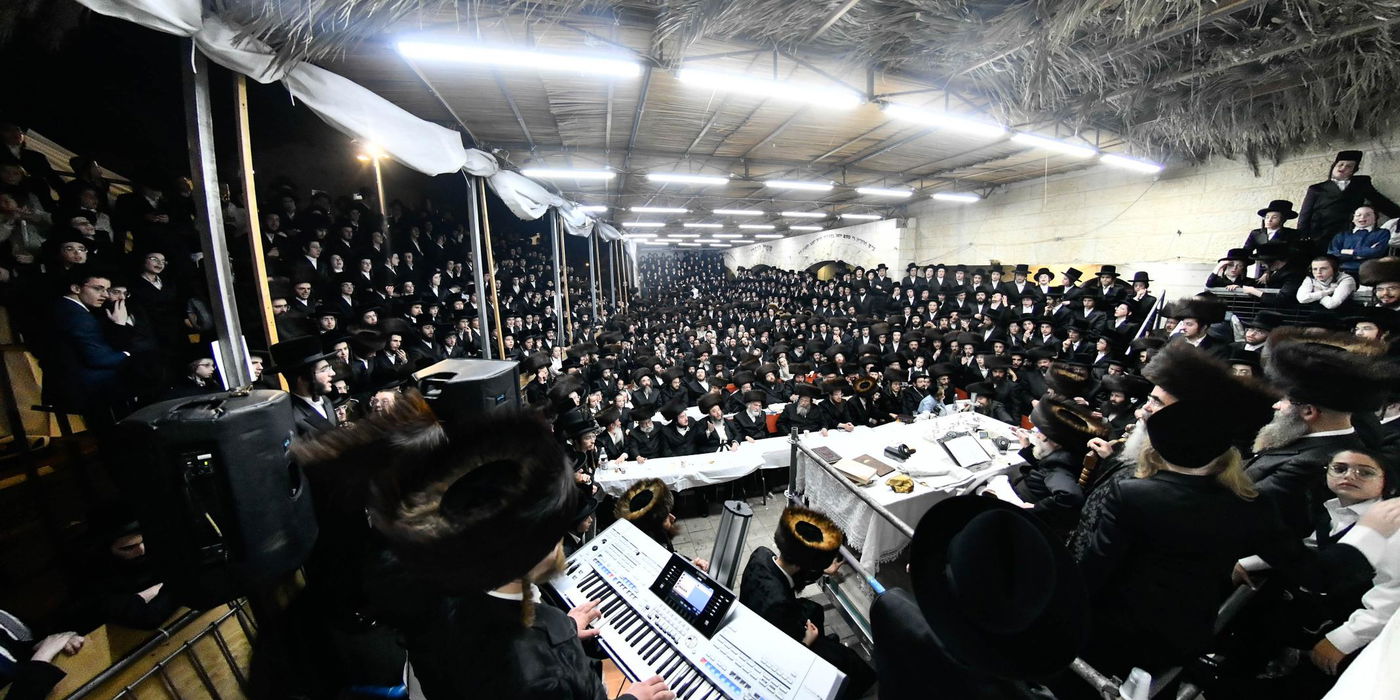 האדמו"ר מרחמסטריווקא בטיש חוה"מ סוכות