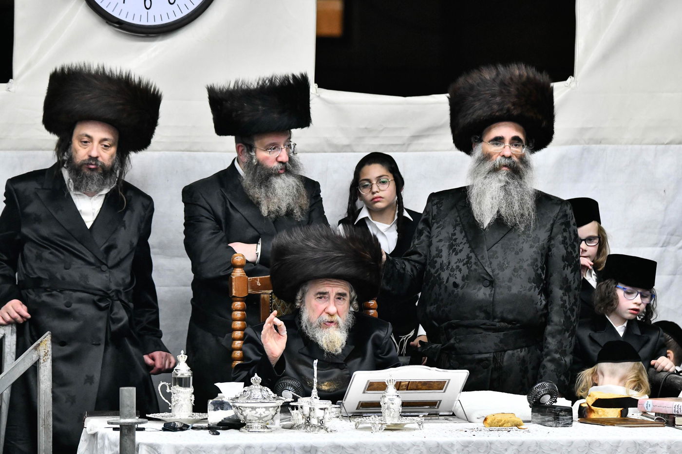 האדמו"ר מרחמסטריווקא בטיש חוה"מ סוכות