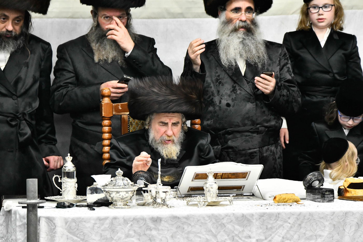 האדמו"ר מרחמסטריווקא בטיש חוה"מ סוכות