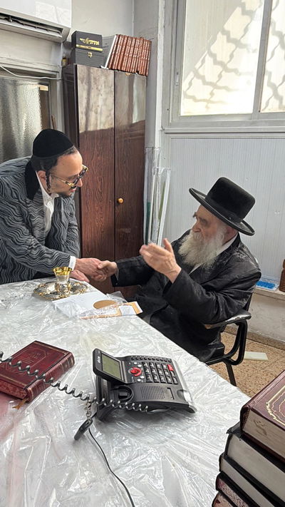 ליפא שמעלצער אצל גאב"ד מאקאווא