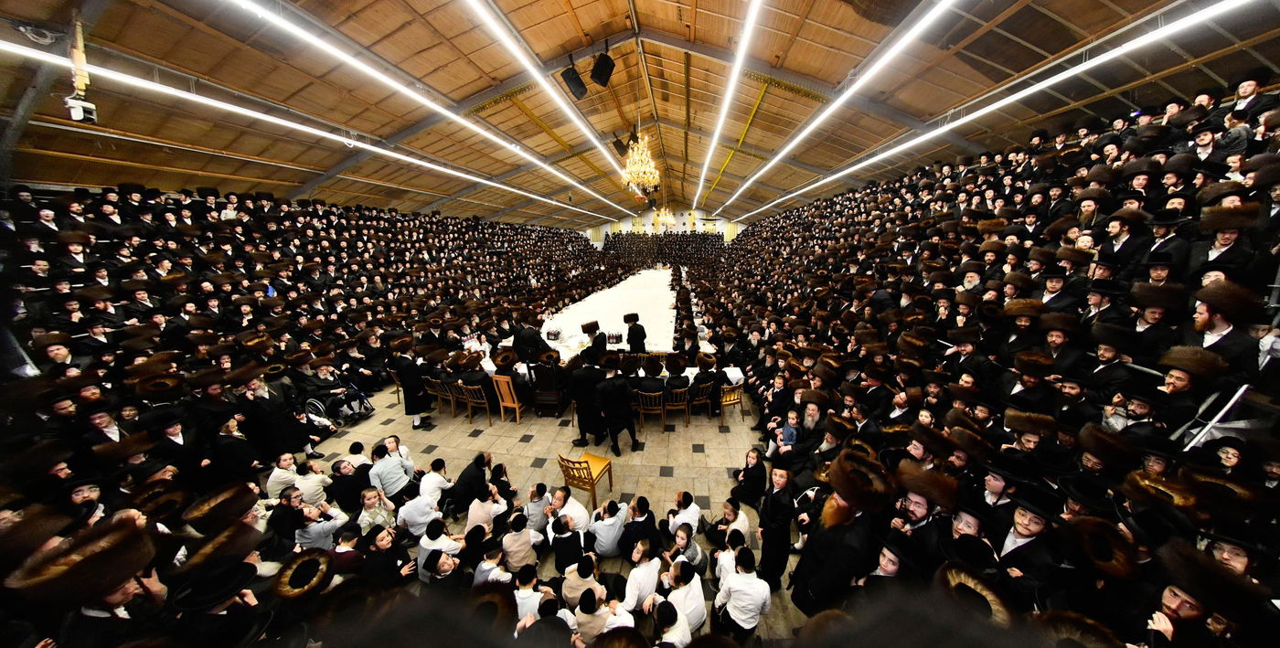 האדמו"ר מבעלזא בטיש חוה"מ סוכות