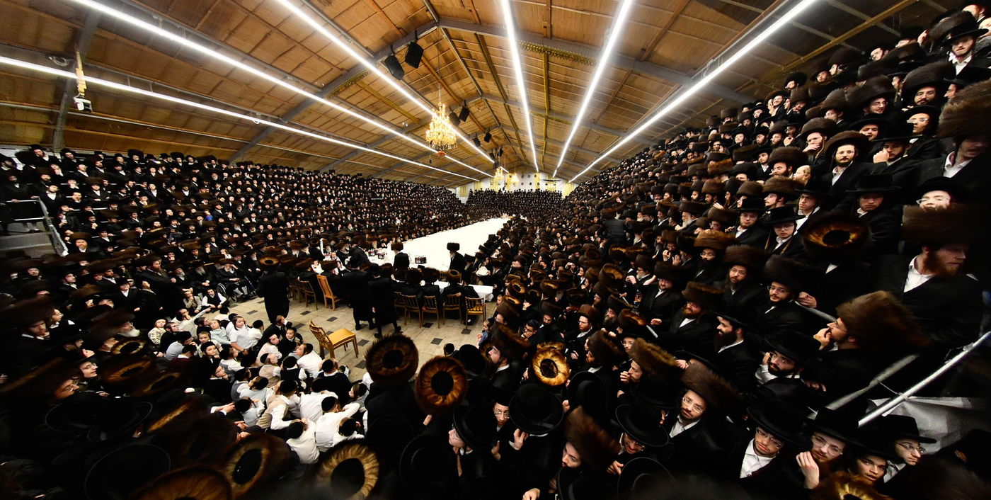 האדמו"ר מבעלזא בטיש חוה"מ סוכות