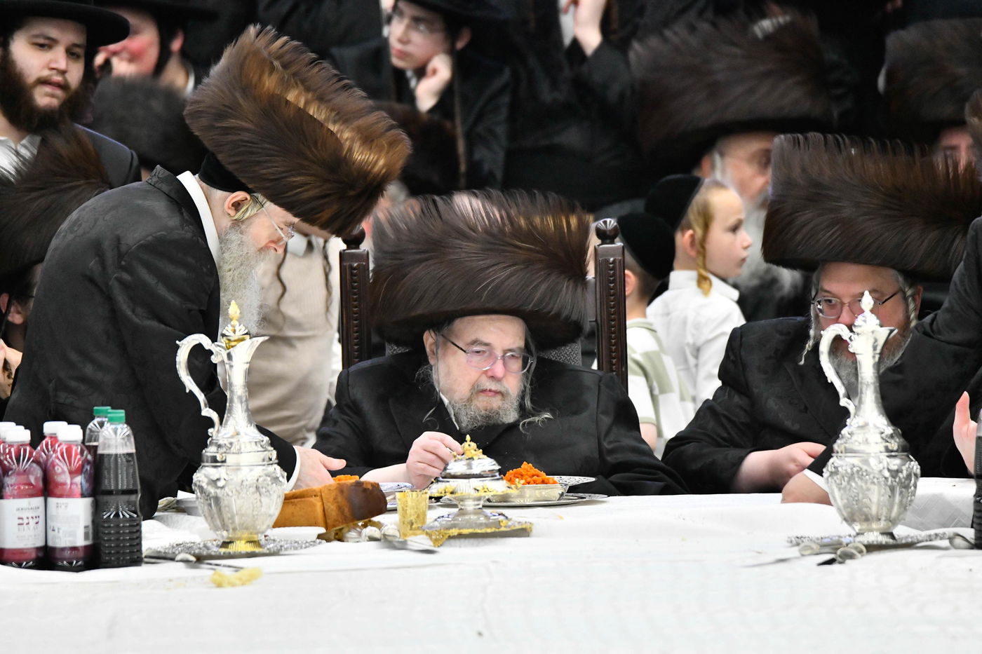 האדמו"ר מבעלזא בטיש חוה"מ סוכות