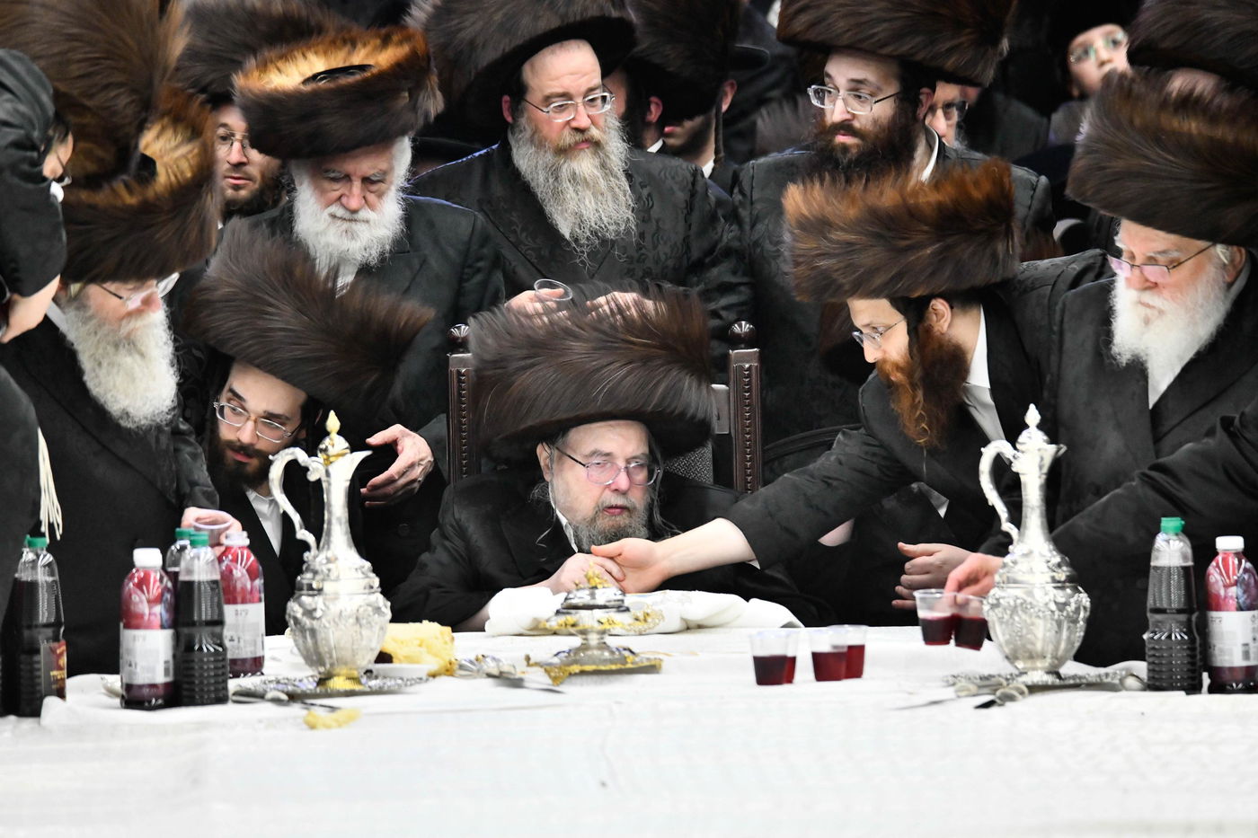 האדמו"ר מבעלזא בטיש חוה"מ סוכות