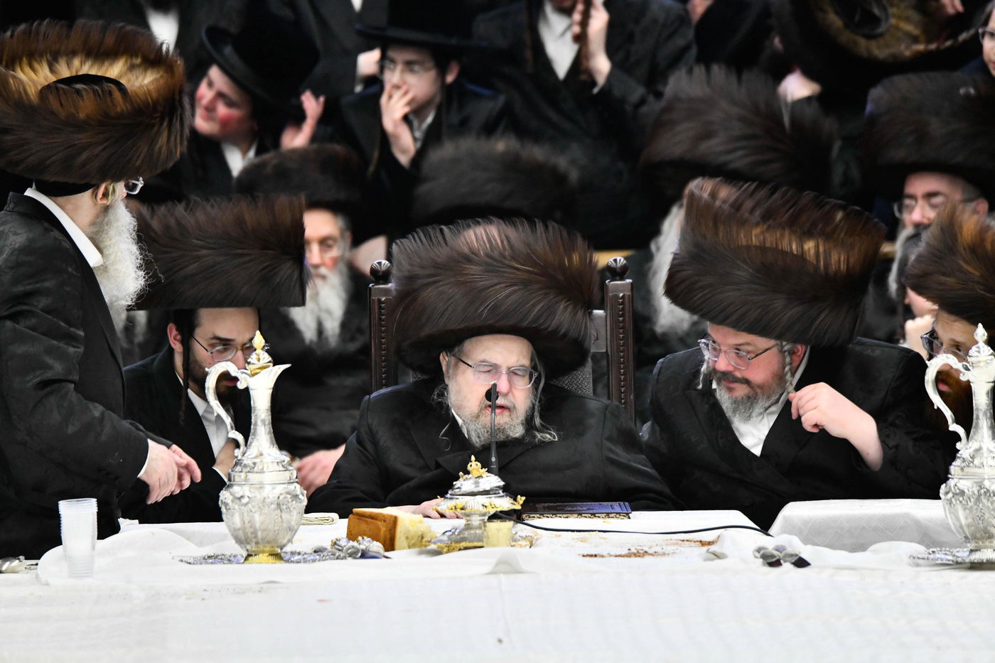 האדמו"ר מבעלזא בטיש חוה"מ סוכות