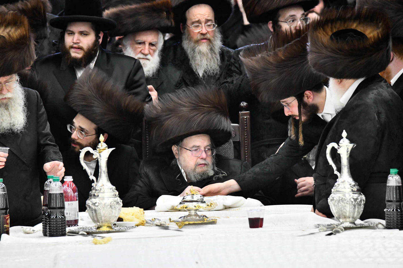 האדמו"ר מבעלזא בטיש חוה"מ סוכות