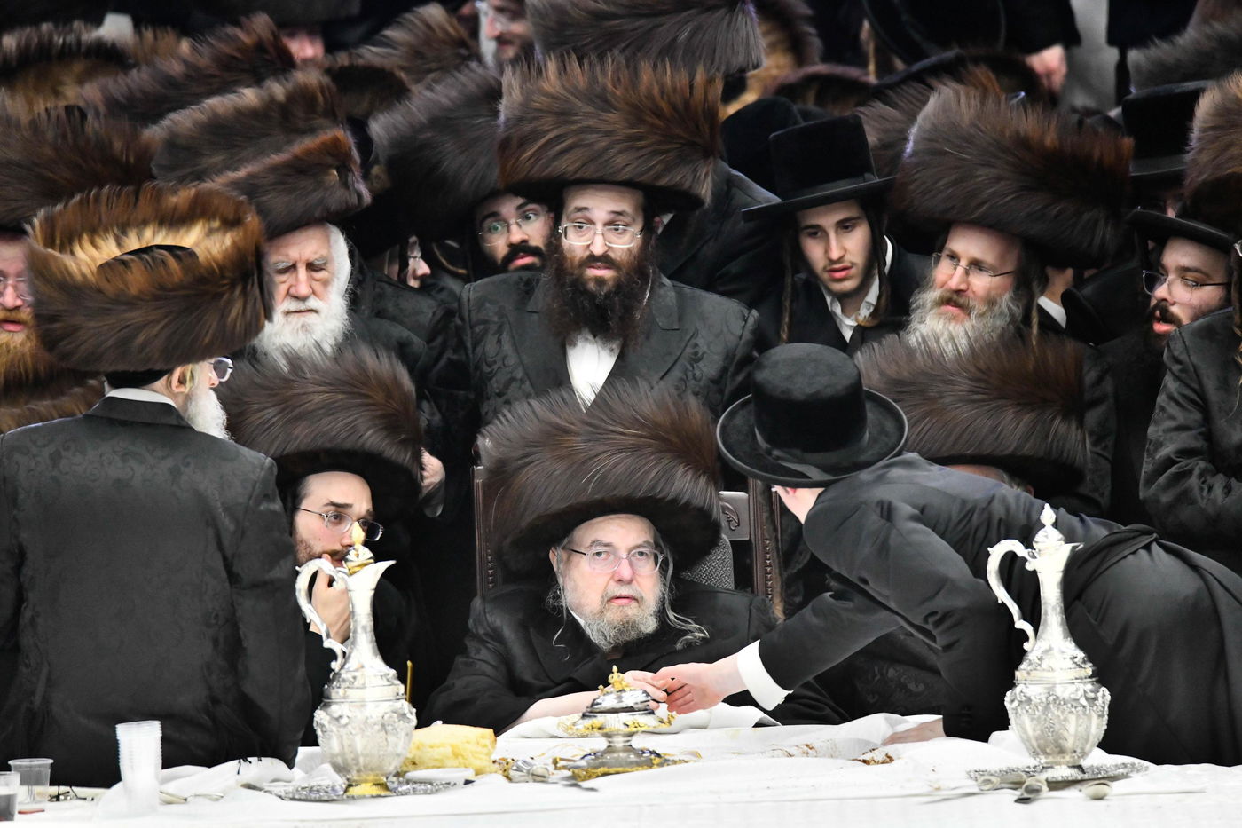 האדמו"ר מבעלזא בטיש חוה"מ סוכות