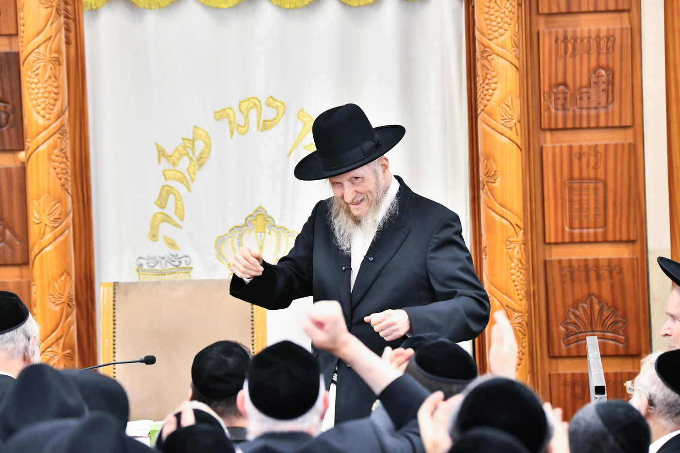 הגה"צ רבי דן סגל בשמחת בית השואבה