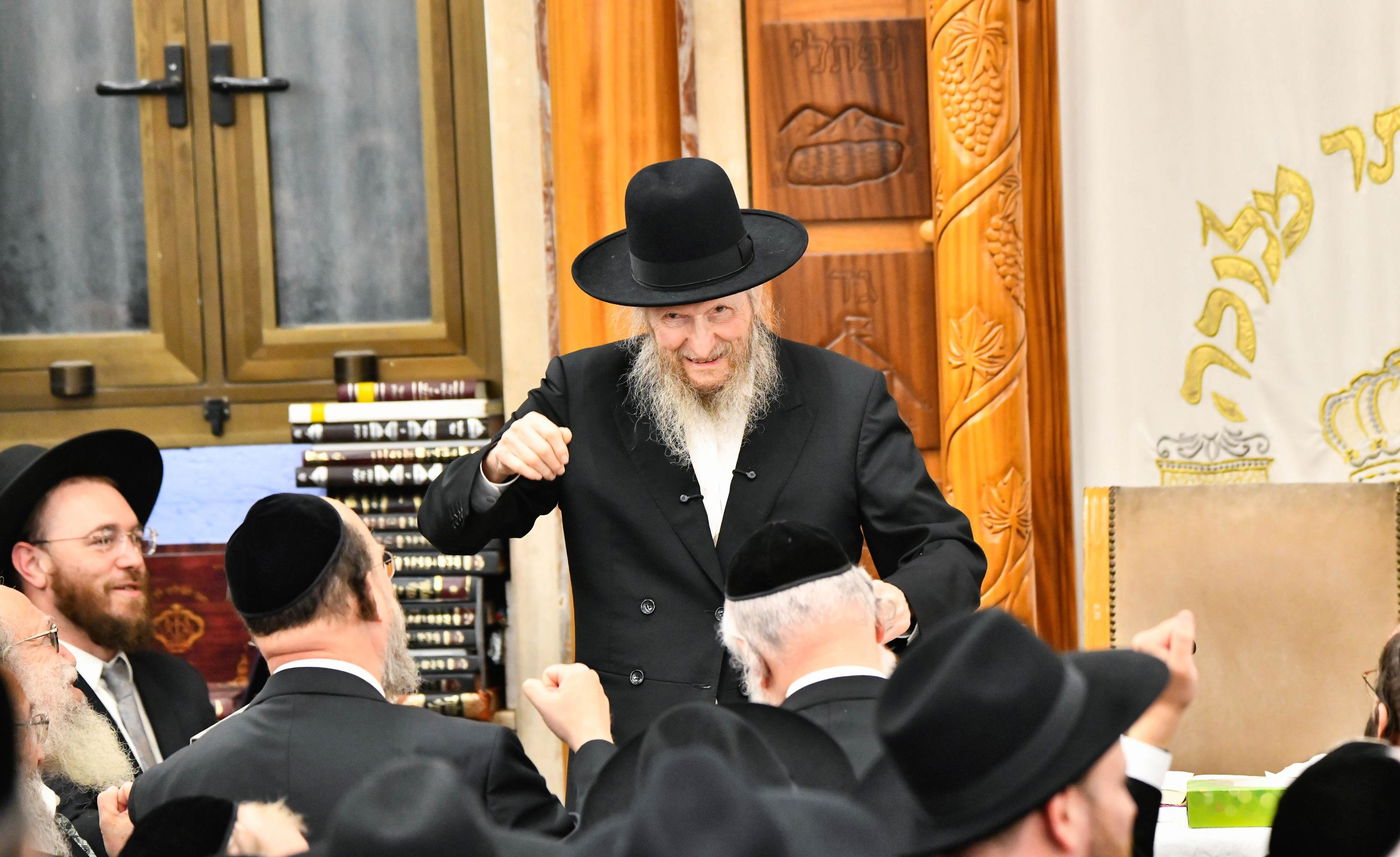 הגה"צ רבי דן סגל בשמחת בית השואבה